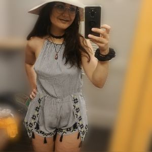 ✨️3 for $15✨️Topshop pinstripe floral embroidered romper - sz 4-6